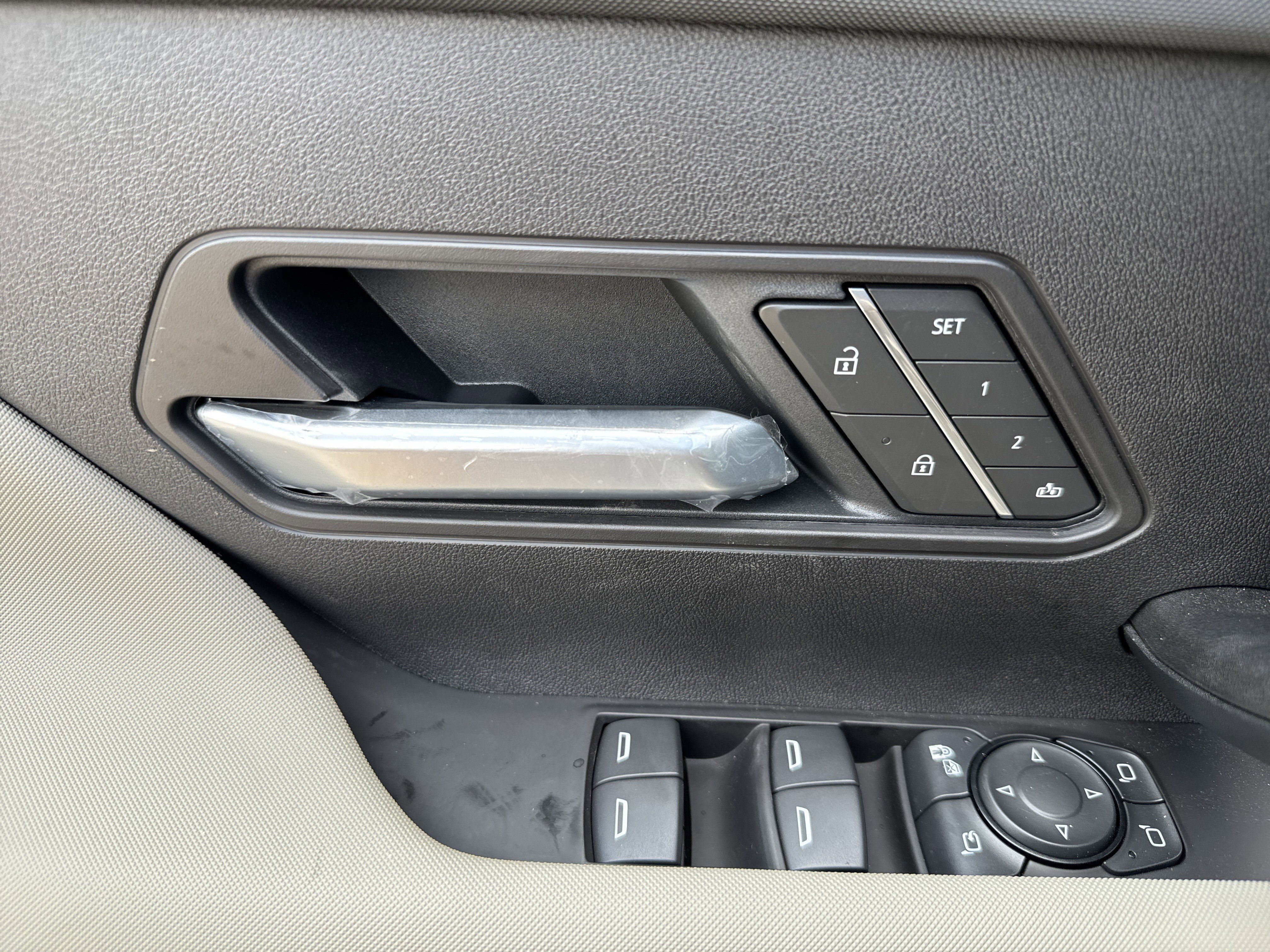 New 2026 GMC Hummer EV SUV image 15