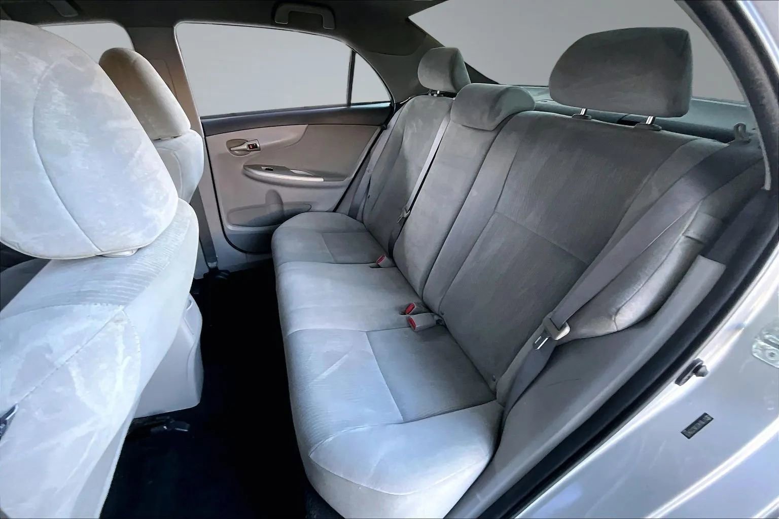 Used 2011 Toyota Corolla LE FWD image 18