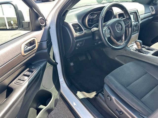 Used 2016 Jeep Grand Cherokee Laredo w/ Quick Order Package 23E image 9