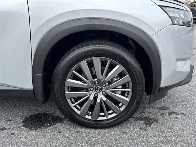 Certified 2025 Nissan Pathfinder SL w/ SL Premium Package image 13