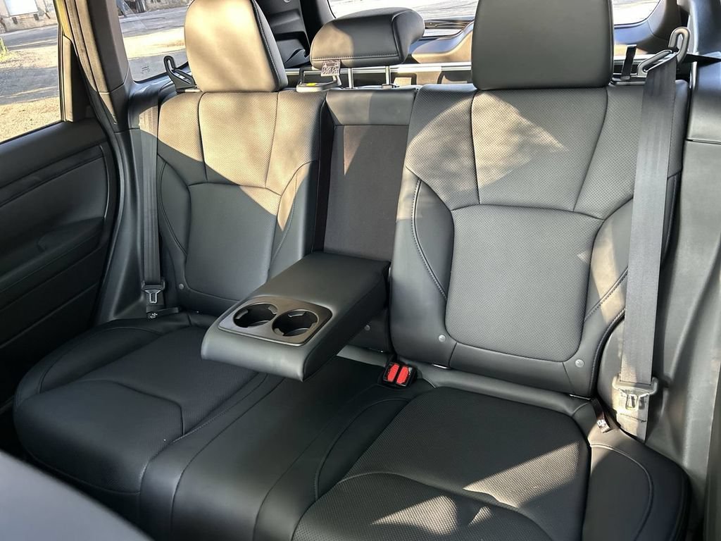Used 2026 Subaru Forester Limited AWD/4WD image 23