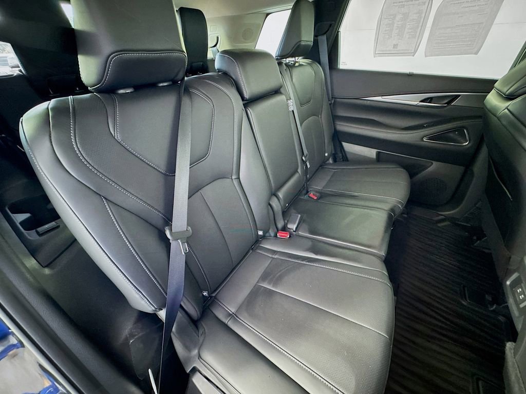 Certified 2026 INFINITI QX60 Luxe w/ Cargo Package image 30