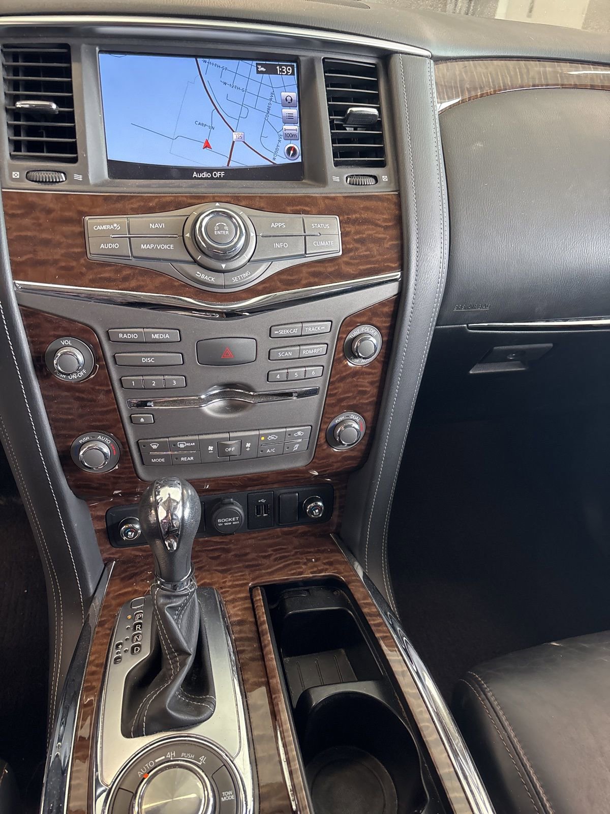 Used 2018 Nissan Armada Platinum image 2