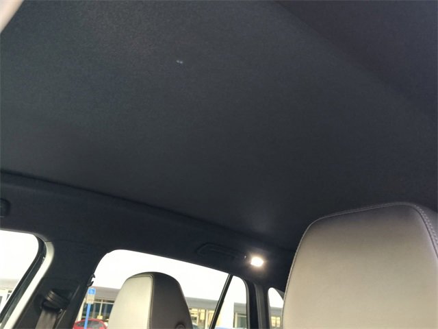 Certified 2021 Volkswagen ID.4 Pro S w/ Gradient Package image 21