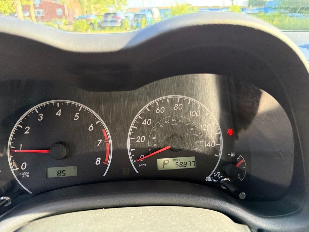 Used 2013 Toyota Corolla LE FWD image 15