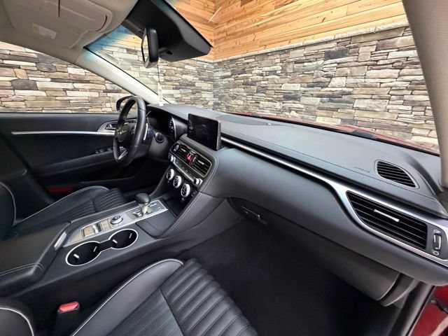 Used 2022 Genesis G70 3.3T AWD/4WD image 15