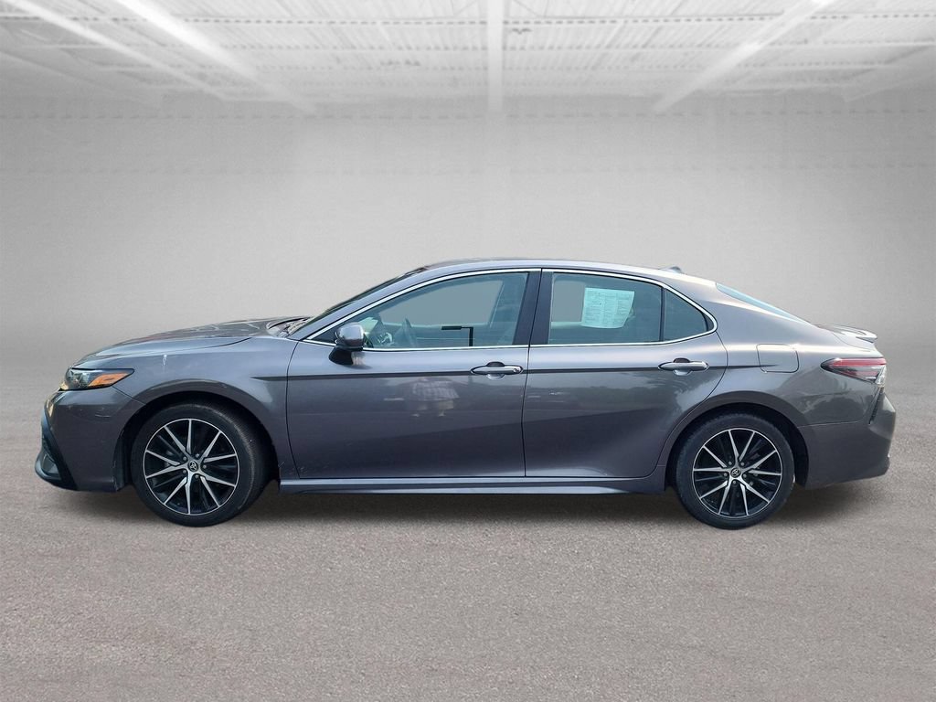 Used 2024 Toyota Camry SE FWD image 5