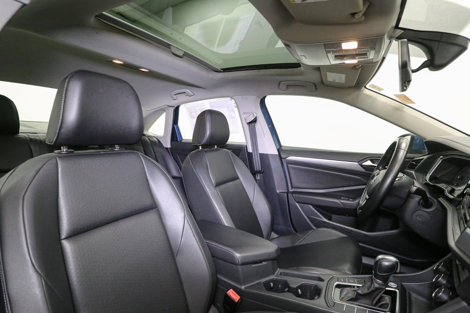 Certified 2019 Volkswagen Jetta SE image 19