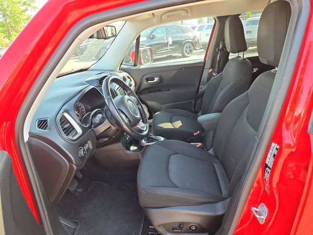 Used 2017 Jeep Renegade Latitude w/ Popular Equipment Group FWD image 23