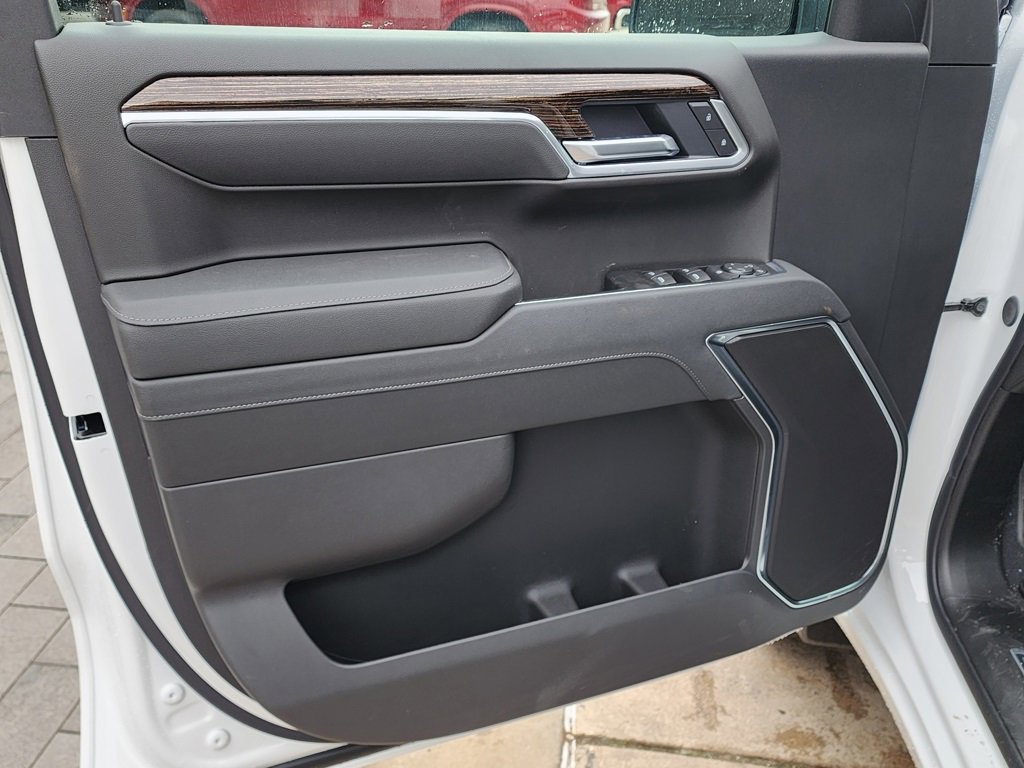 New 2026 GMC Sierra 1500 Elevation image 14