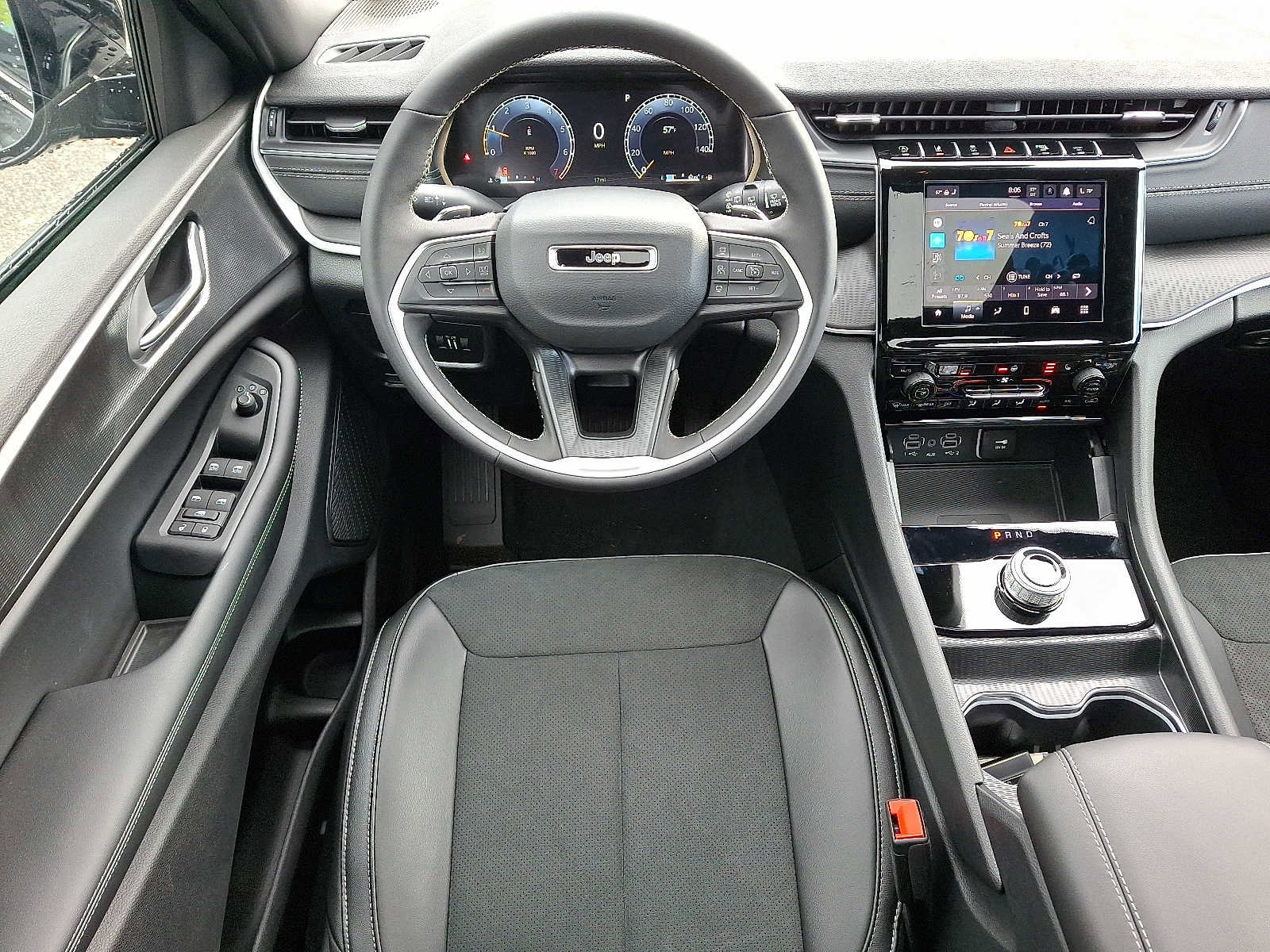 New 2025 Jeep Grand Cherokee Altitude image 7