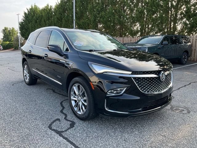 Used 2023 Buick Enclave Avenir w/ Avenir Technology Package FWD image 3