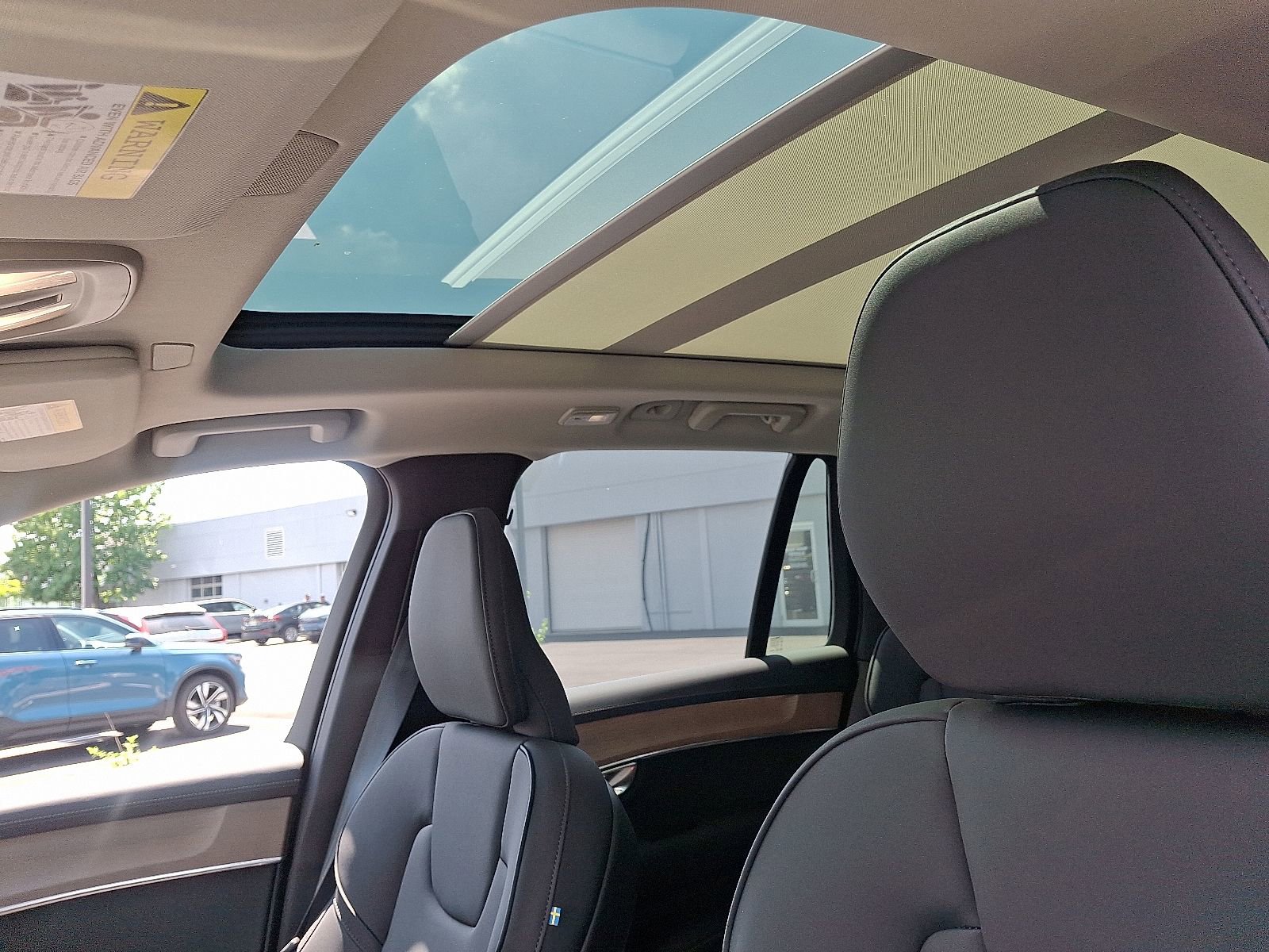 New 2026 Volvo XC90 B6 Plus w/ Protection Package Premier image 14