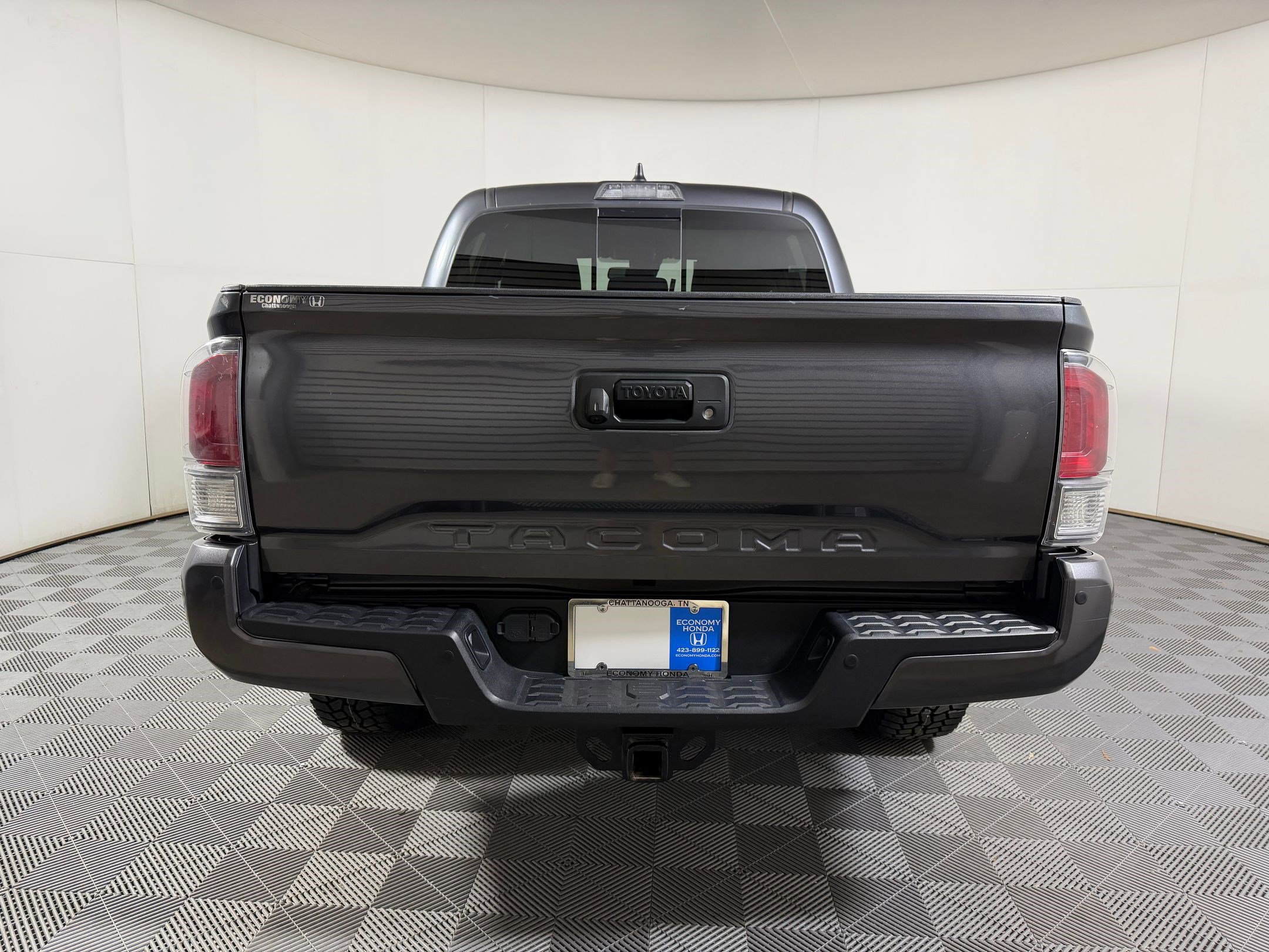 Used 2023 Toyota Tacoma TRD Off-Road w/ Technology Package image 8