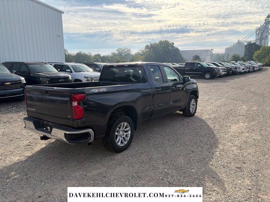 Used 2022 Chevrolet Silverado 1500 LT AWD/4WD image 5
