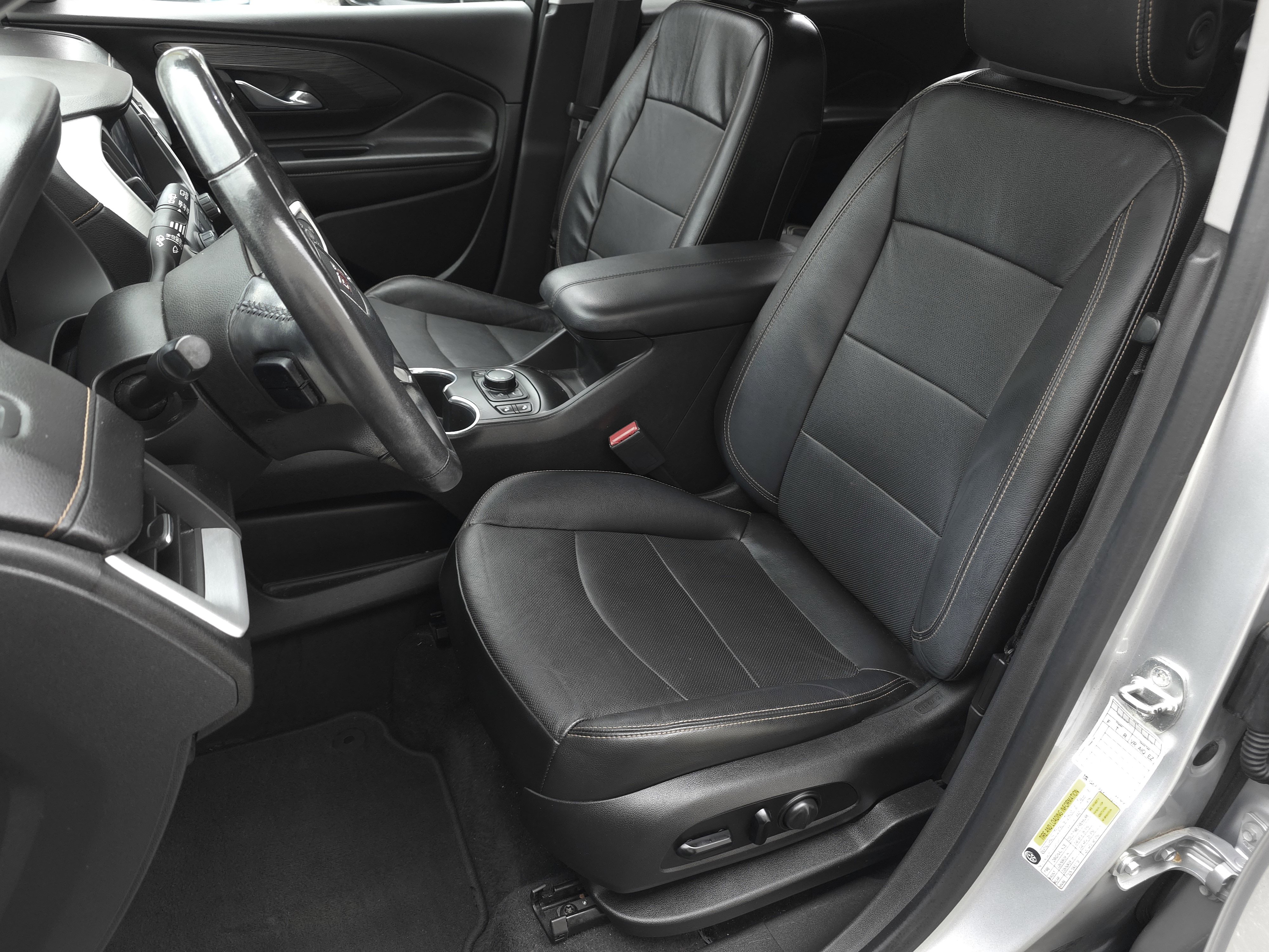 Used 2020 GMC Terrain SLT w/ Preferred Package image 10