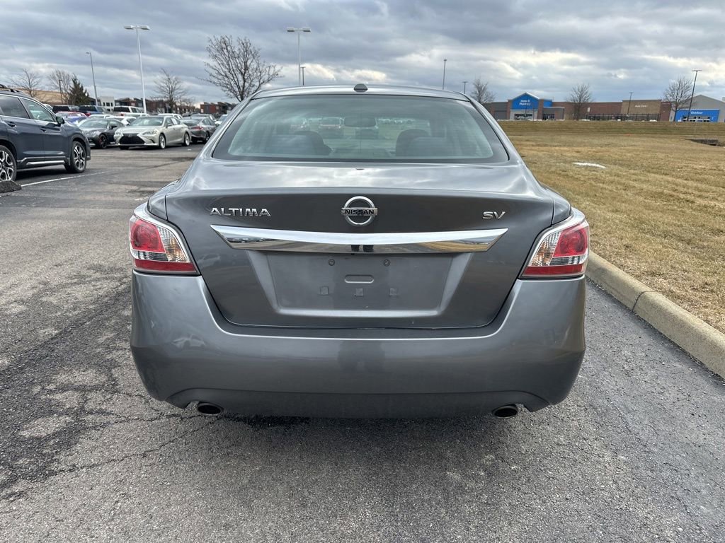 Used 2015 Nissan Altima 2.5 SV w/ Convenience Package image 9