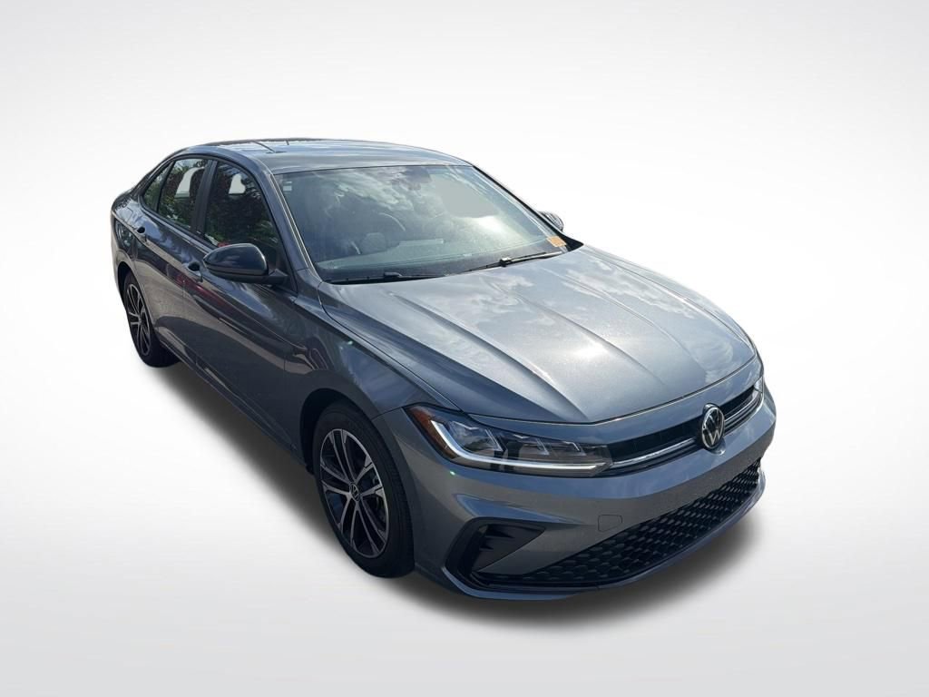 Used 2025 Volkswagen Jetta Sport image 3