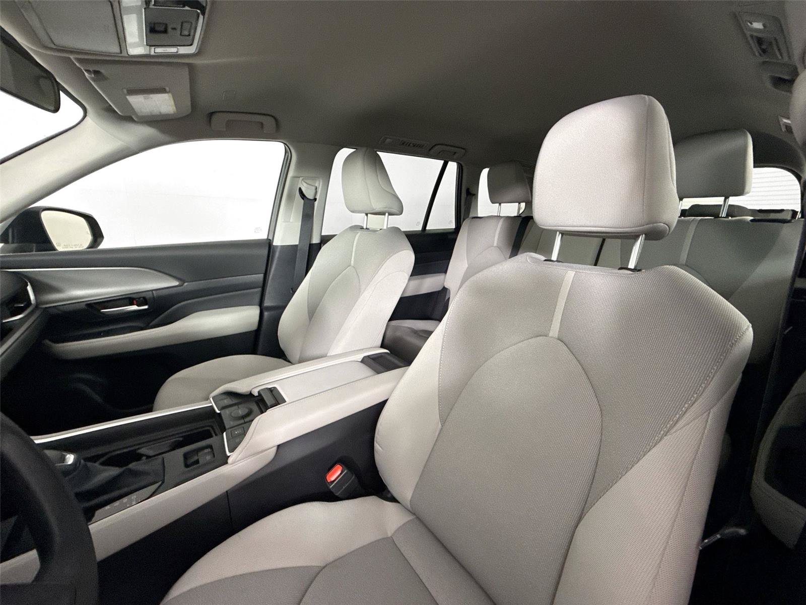Certified 2026 Toyota Grand Highlander FWD image 3