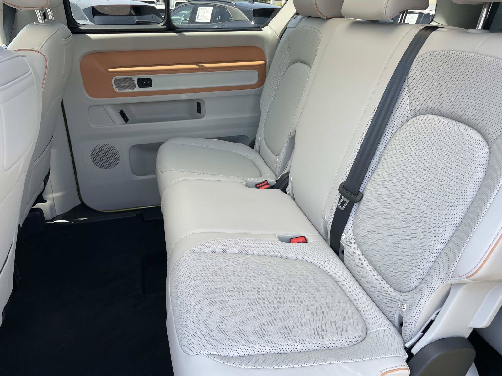 Certified 2025 Volkswagen ID. Buzz 1st Edition RWD image 26