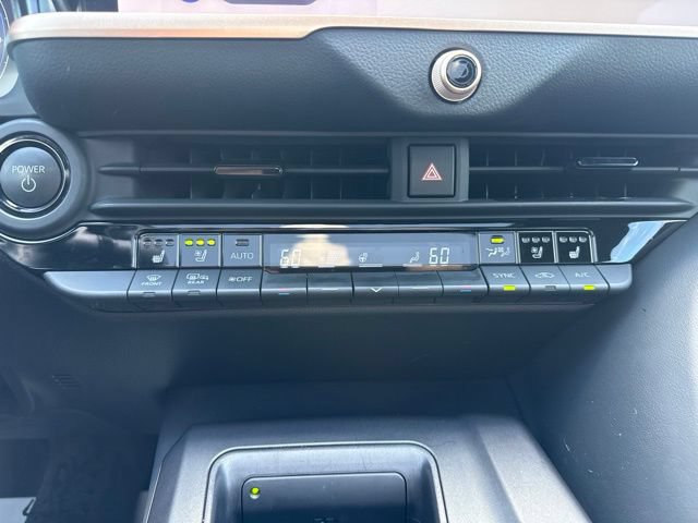 Used 2023 Toyota Crown AWD/4WD image 31