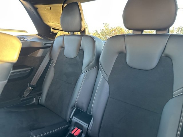 Used 2021 Volvo XC90 T8 R-Design w/ Advanced Package image 9