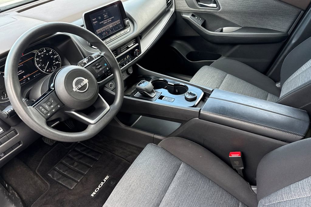 Used 2023 Nissan Rogue SV image 10