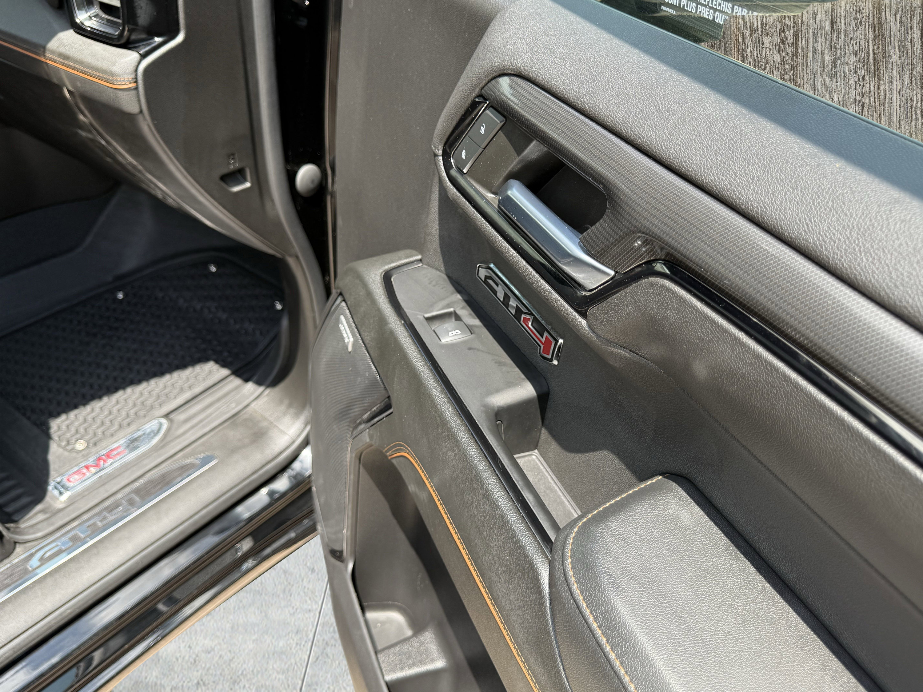 Used 2024 GMC Sierra 1500 AT4 image 47