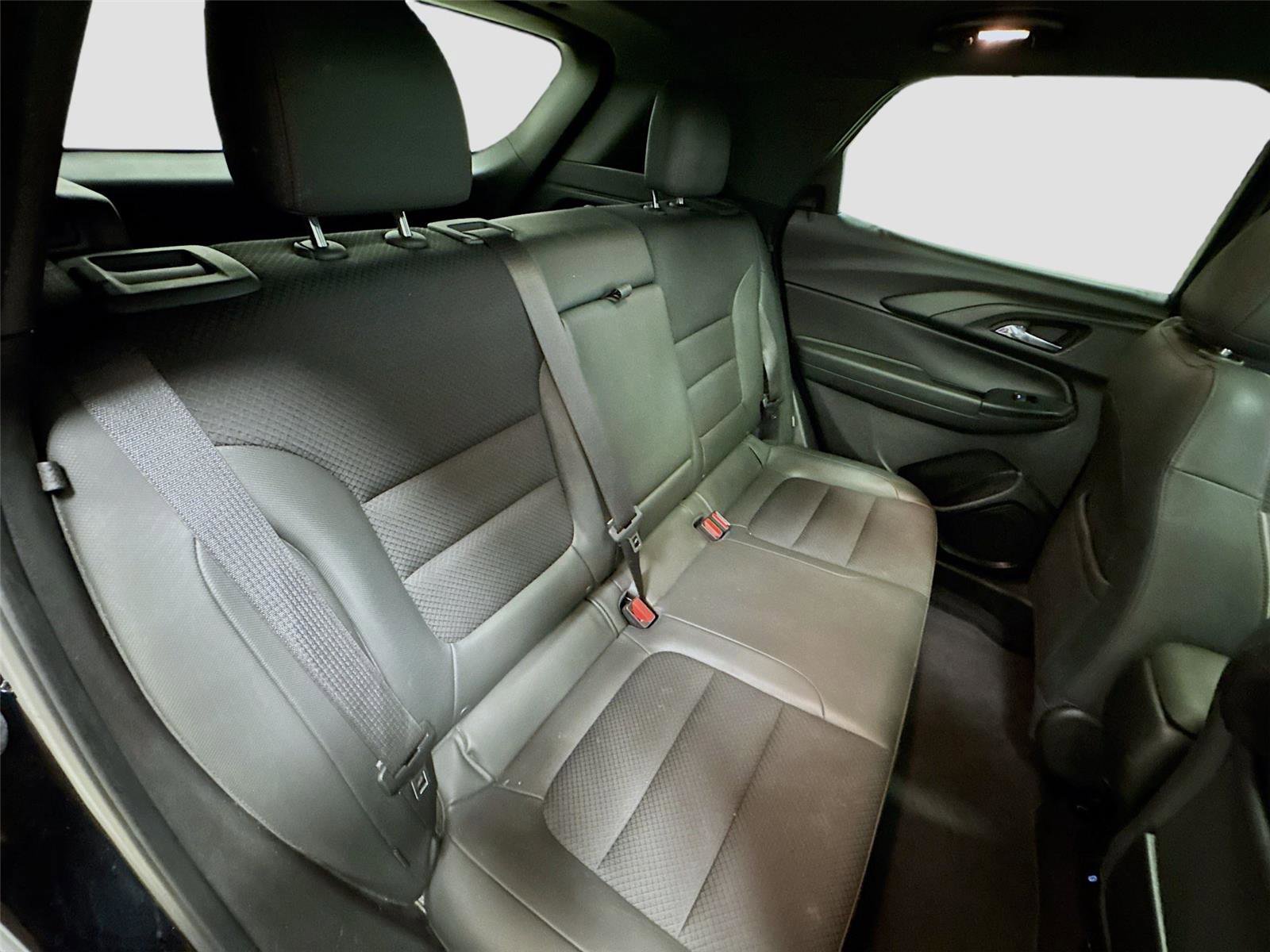 Used 2021 Chevrolet TrailBlazer RS w/ Sun and Liftgate Package image 26