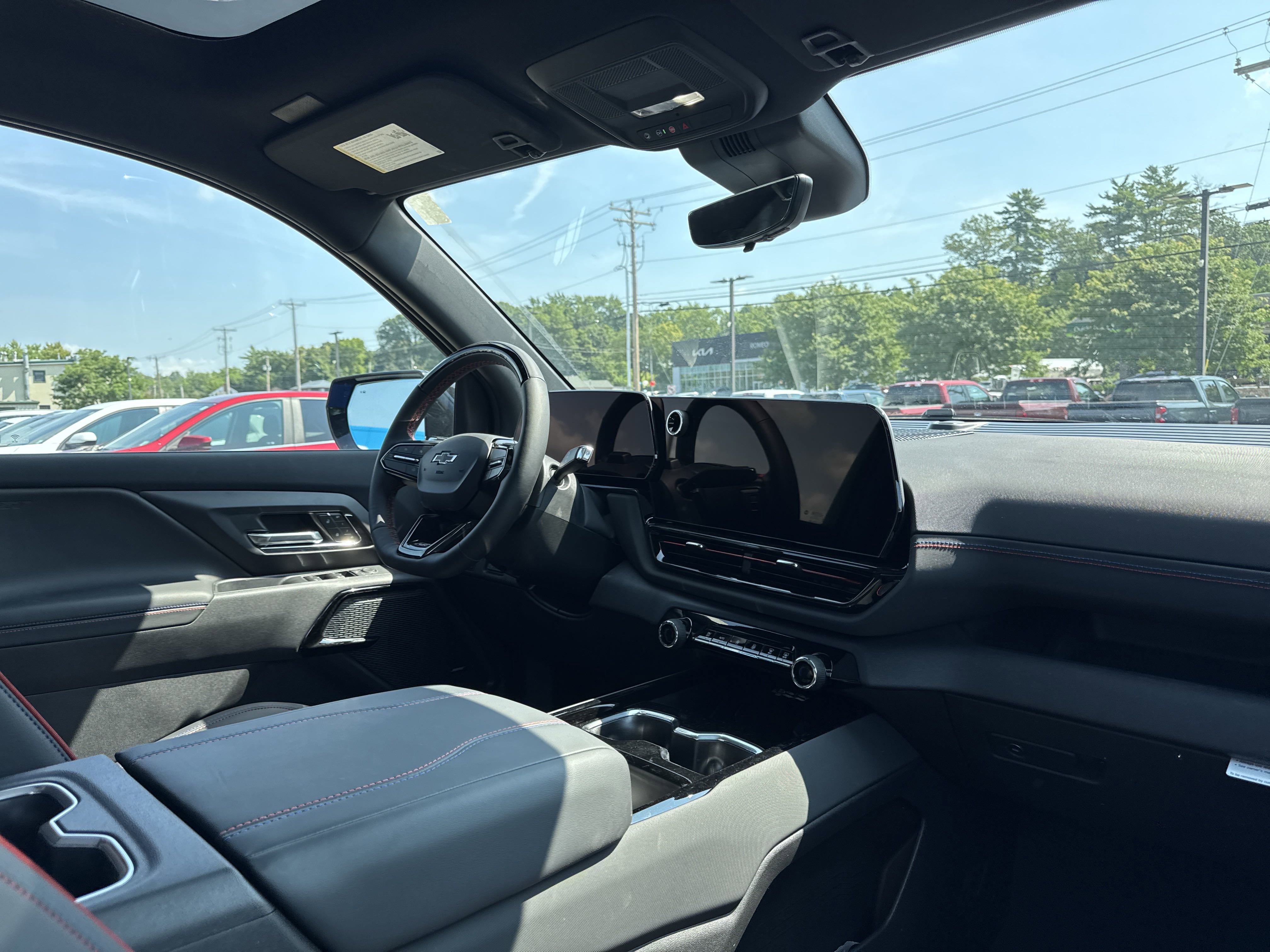 New 2025 Chevrolet Silverado EV RST image 17