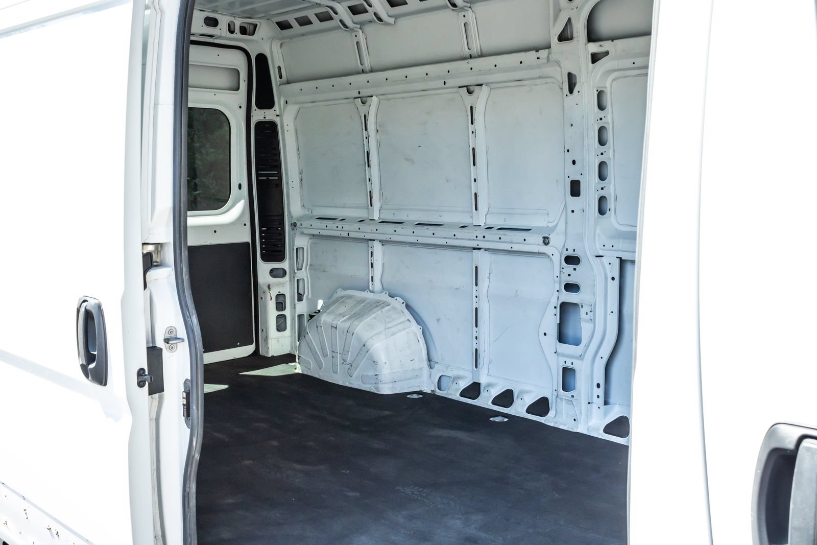 Used 2022 RAM ProMaster 2500 FWD image 17