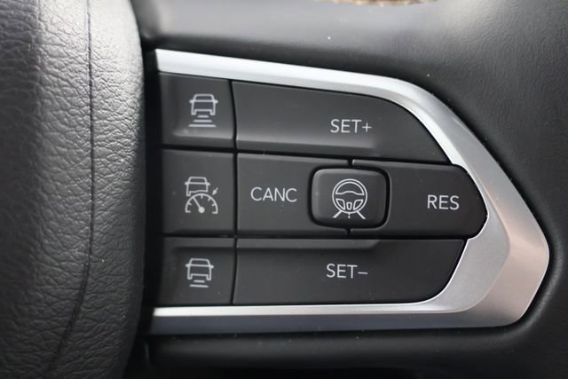 Used 2022 Jeep Compass Limited w/ Elite Group image 12