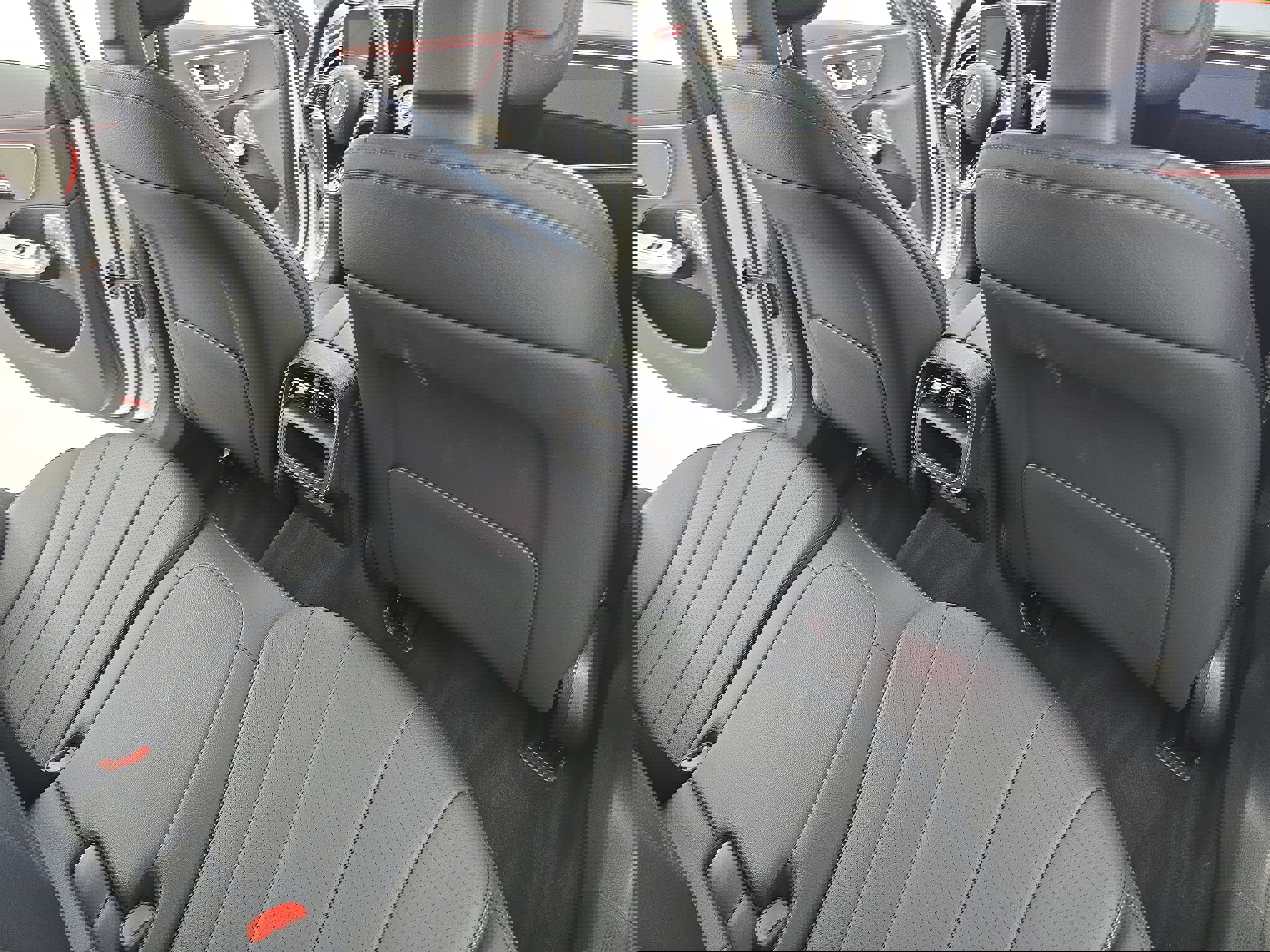 Used 2025 Mercedes-Benz E 350 Sedan image 11