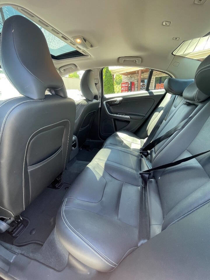 Used 2017 Volvo S60 T5 Dynamic w/ Vision Package FWD image 17