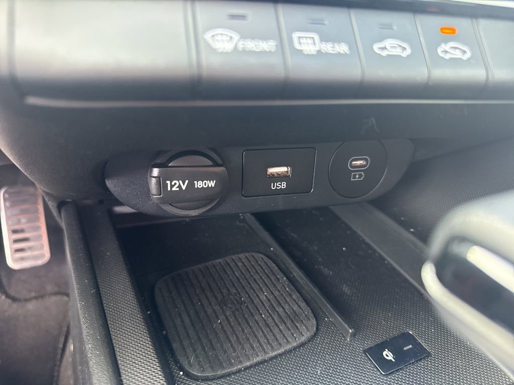 Certified 2025 Hyundai Elantra Sport image 24