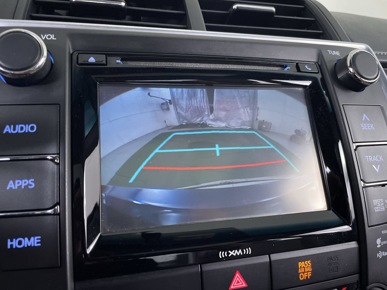 Used 2017 Toyota Camry XLE w/ Moonroof Package FWD image 15