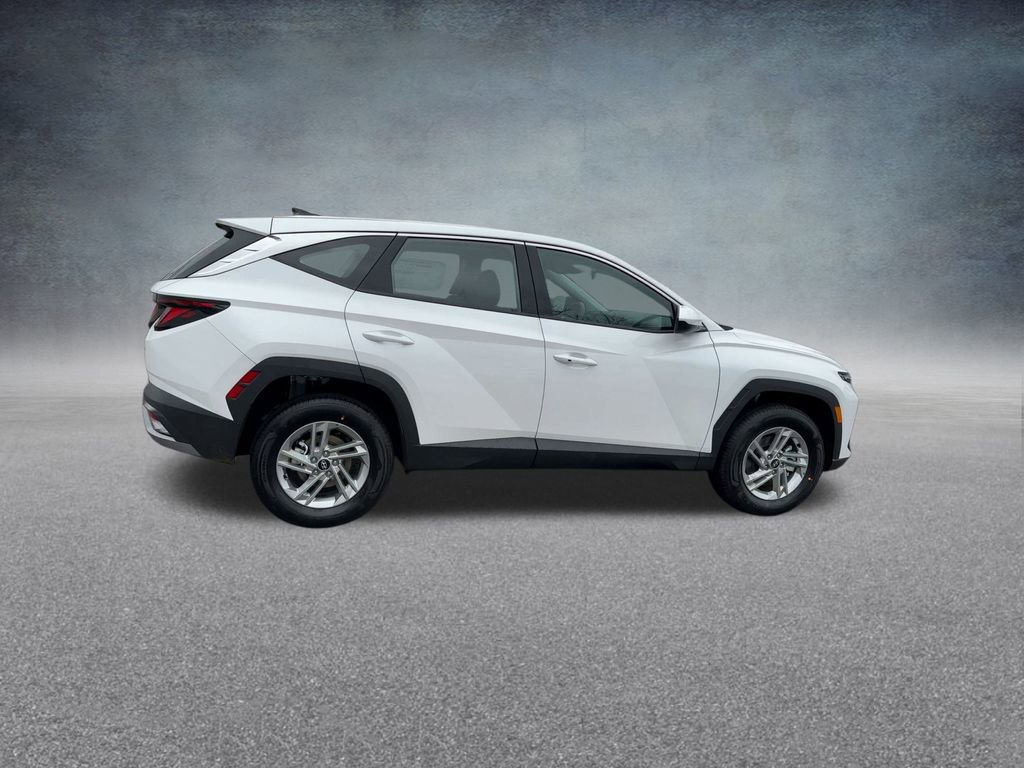 Used 2025 Hyundai Tucson SE image 24