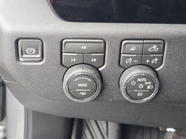 New 2026 Chevrolet Silverado 2500 LT w/ All Star Edition AWD/4WD image 15