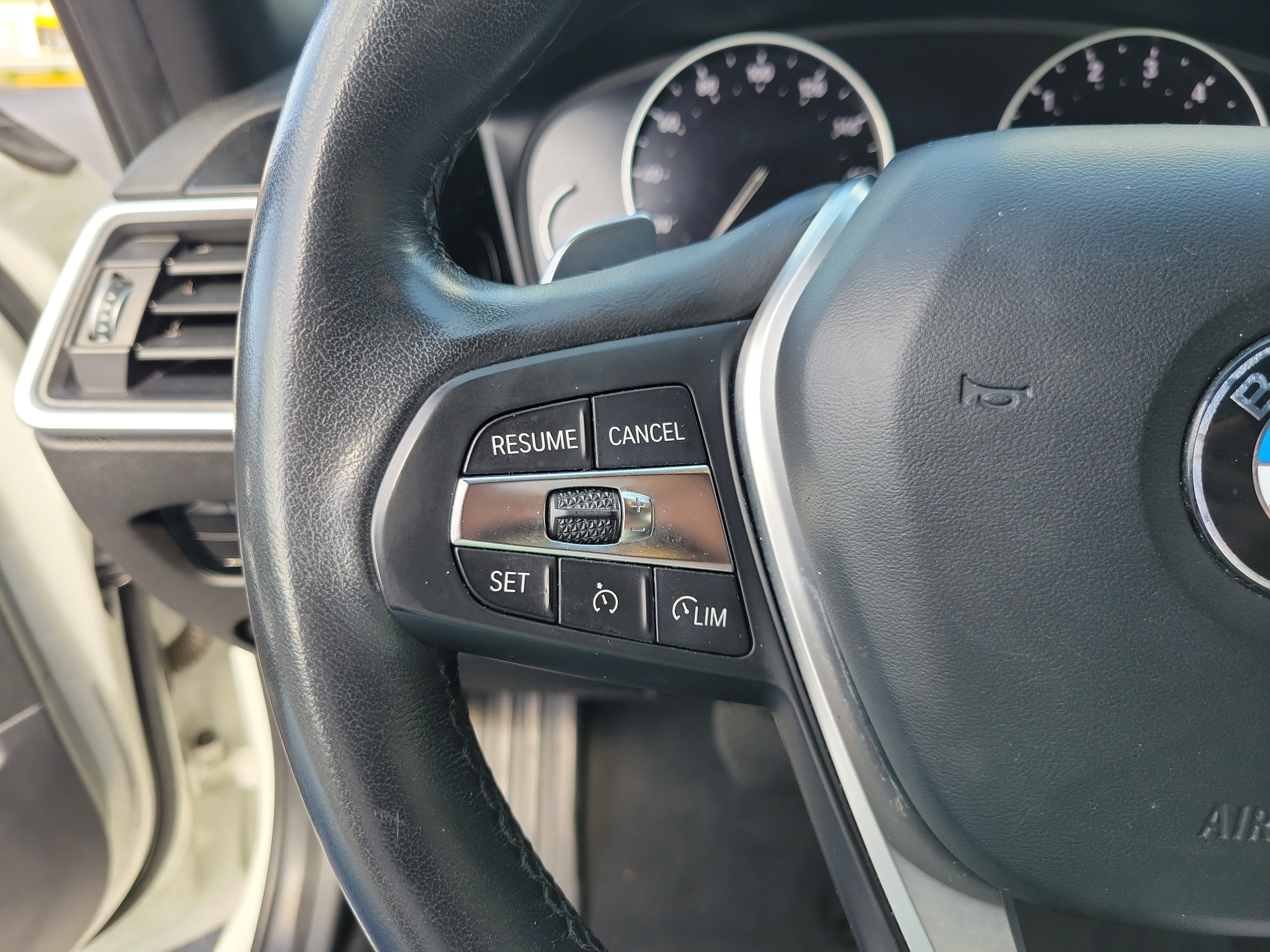 Used 2020 BMW 330i Sedan w/ Driving Assistance Package image 32