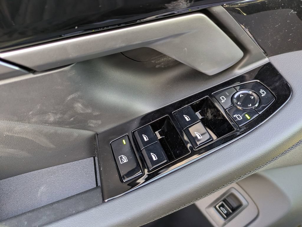 New 2026 BMW 530i xDrive w/ Premium Package AWD/4WD image 13