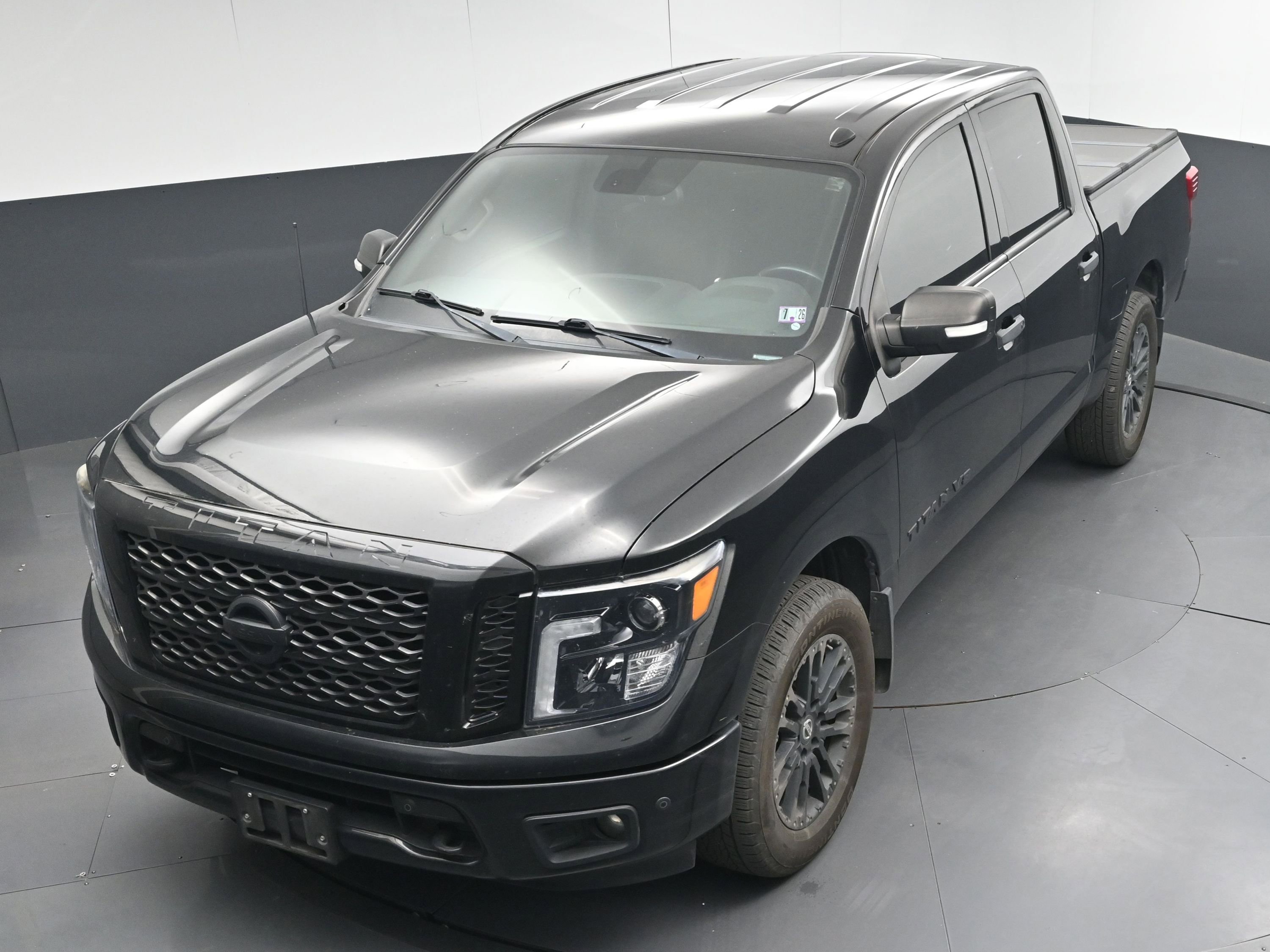 Used 2019 Nissan Titan SV w/ SV Convenience Package image 29