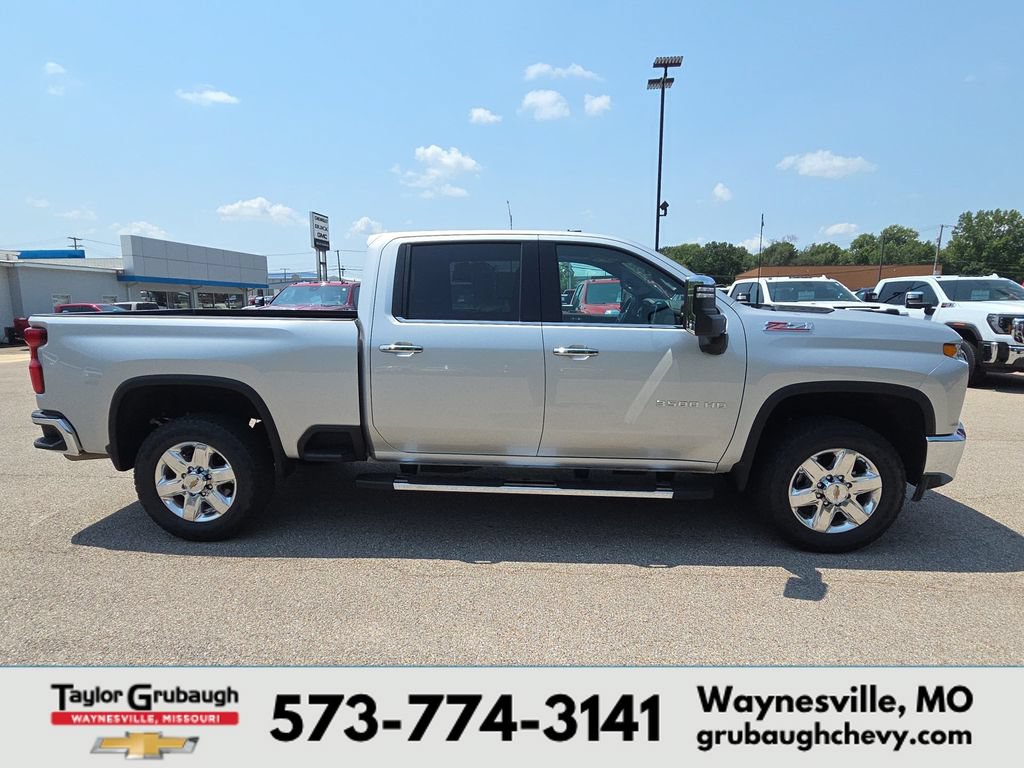 Used 2023 Chevrolet Silverado 3500 LTZ w/ LTZ Plus Package AWD/4WD image 10