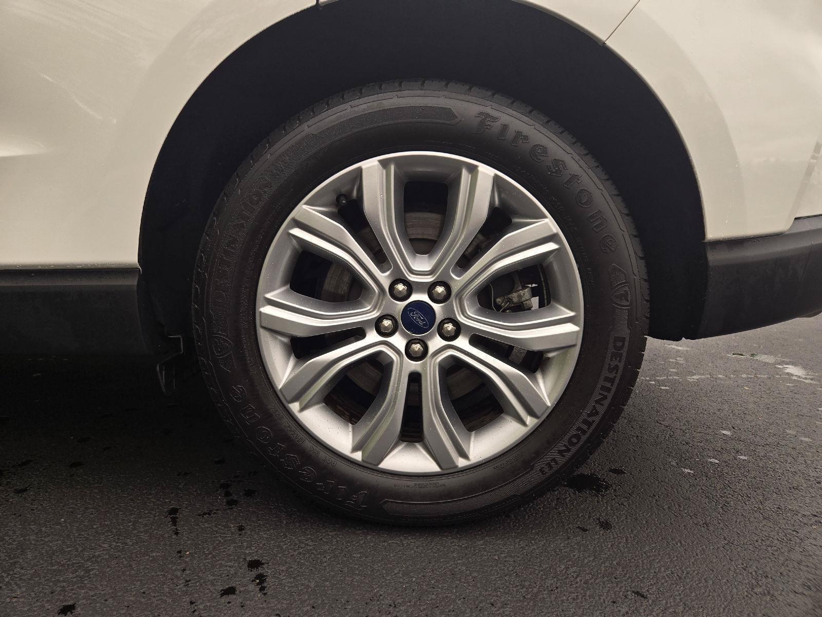 Used 2022 Ford Edge Titanium w/ Equipment Group 301A AWD/4WD image 11