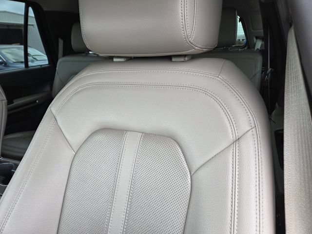 Certified 2021 Ford Expedition Limited RWD image 16