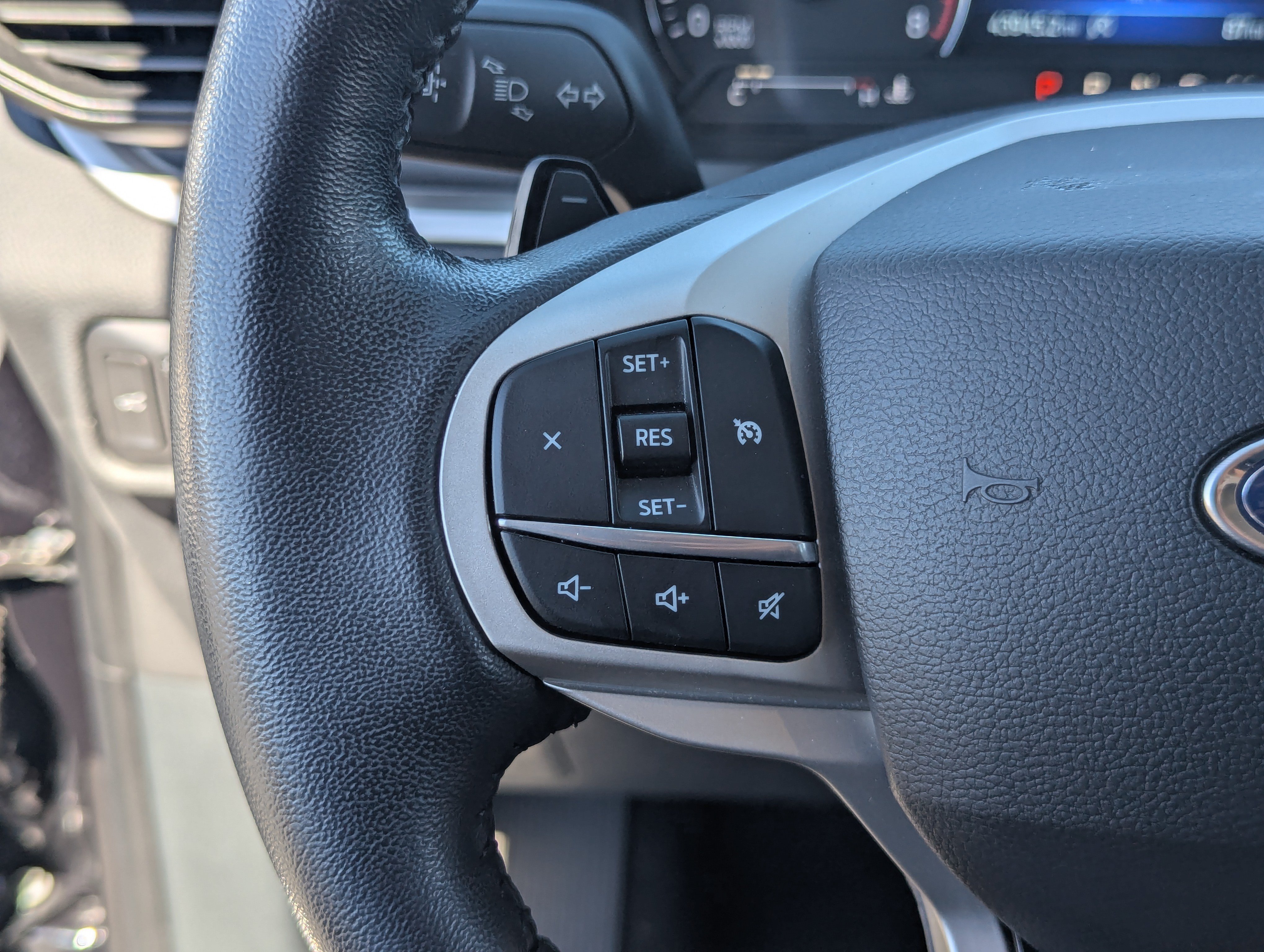 Used 2020 Ford Explorer XLT RWD image 23