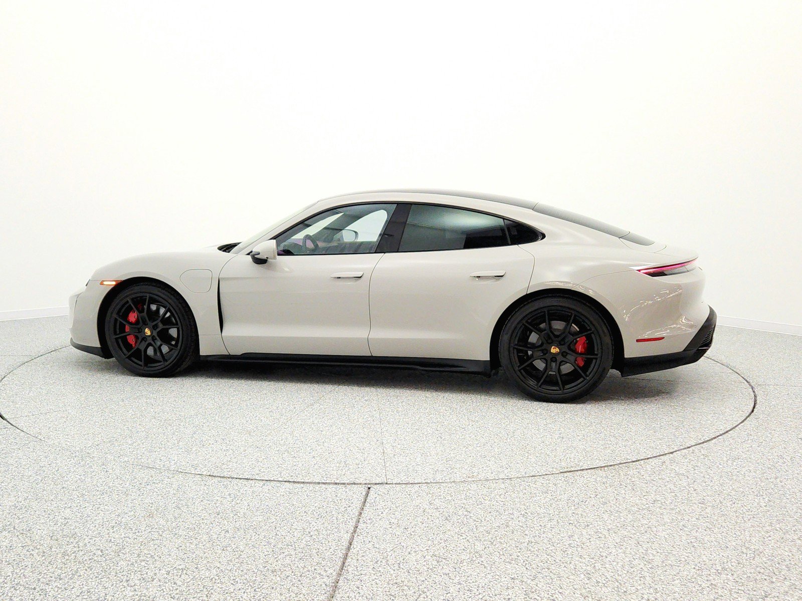 Used 2024 Porsche Taycan GTS AWD/4WD image 8