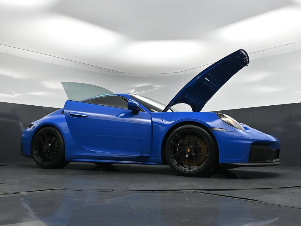 Used 2025 Porsche 911 Carrera GTS RWD image 35