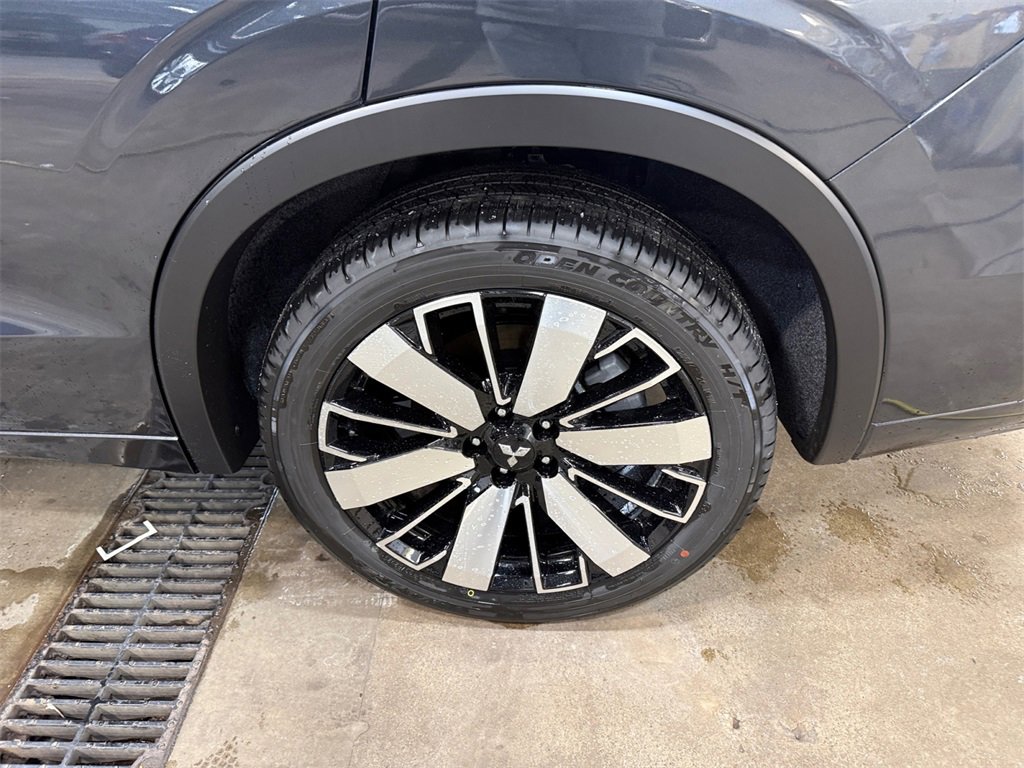 New 2025 Mitsubishi Outlander SEL image 37