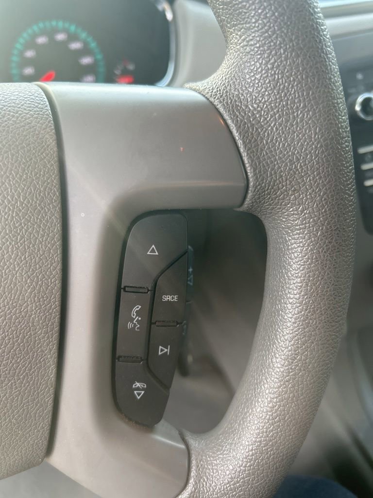 Used 2016 Chevrolet Traverse LS image 12