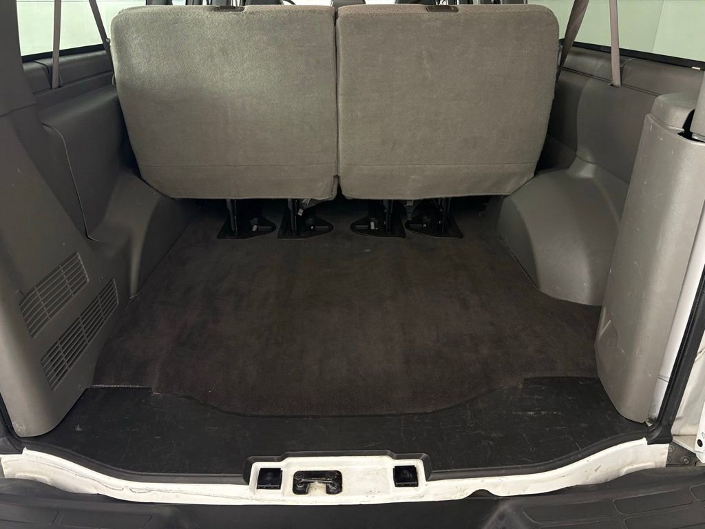 Used 2023 Chevrolet Express 3500 LT w/ LT Preferred Equipment Group image 28